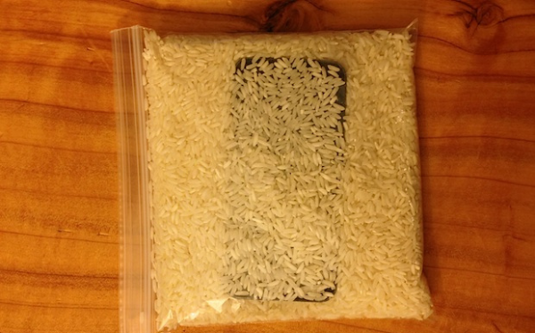 iPhone dans riz